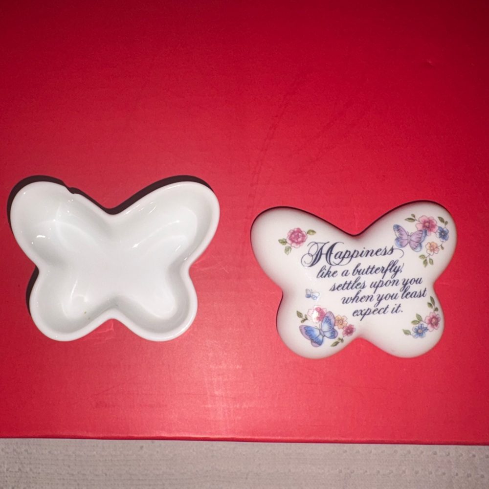 Avon White Butterfly Trinket Box with Pink & Blue Floral Accents - Picture 3 of 9